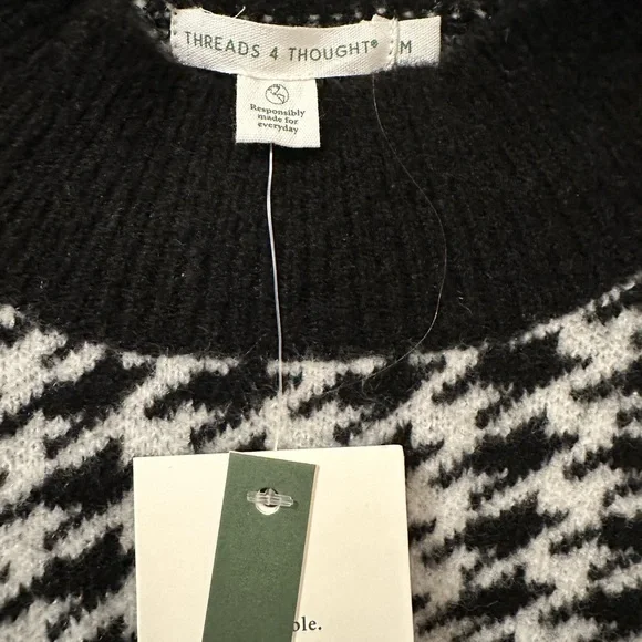 NWT Houndstooth Black and White Sweater - Picture 2 of 2